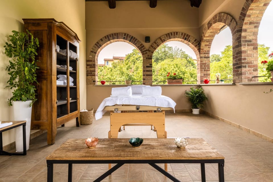 Massage, Balcony/Terrace