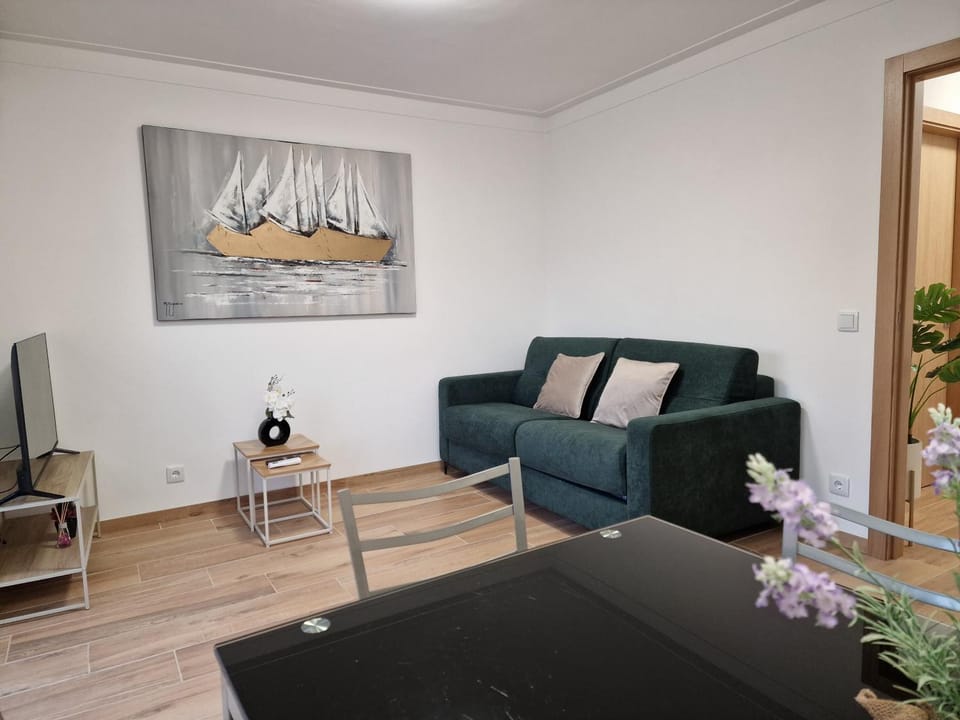 Pretty flat with terrace, air cond, free parking, by Porto with Love LDA Apartment in Porto