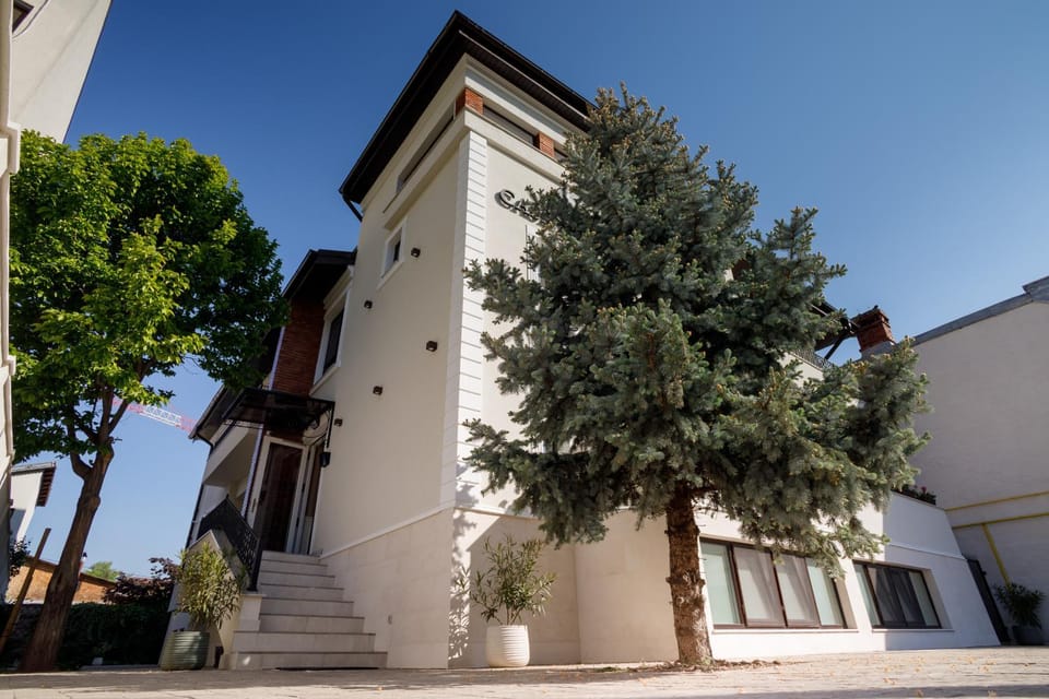 Pensiunea Casa Sturza Bed and Breakfast in Moldova