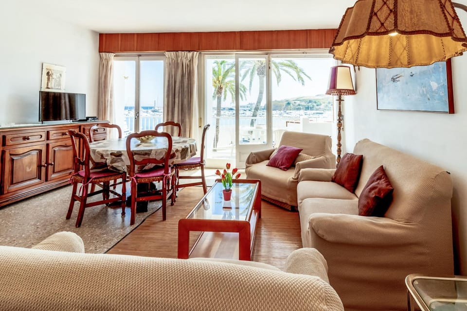 Port Llançà 30 - apartamento primera línea mar Apartment in Alt Empordà