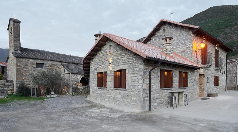 Casa A'Pajera Chalet in Aragon