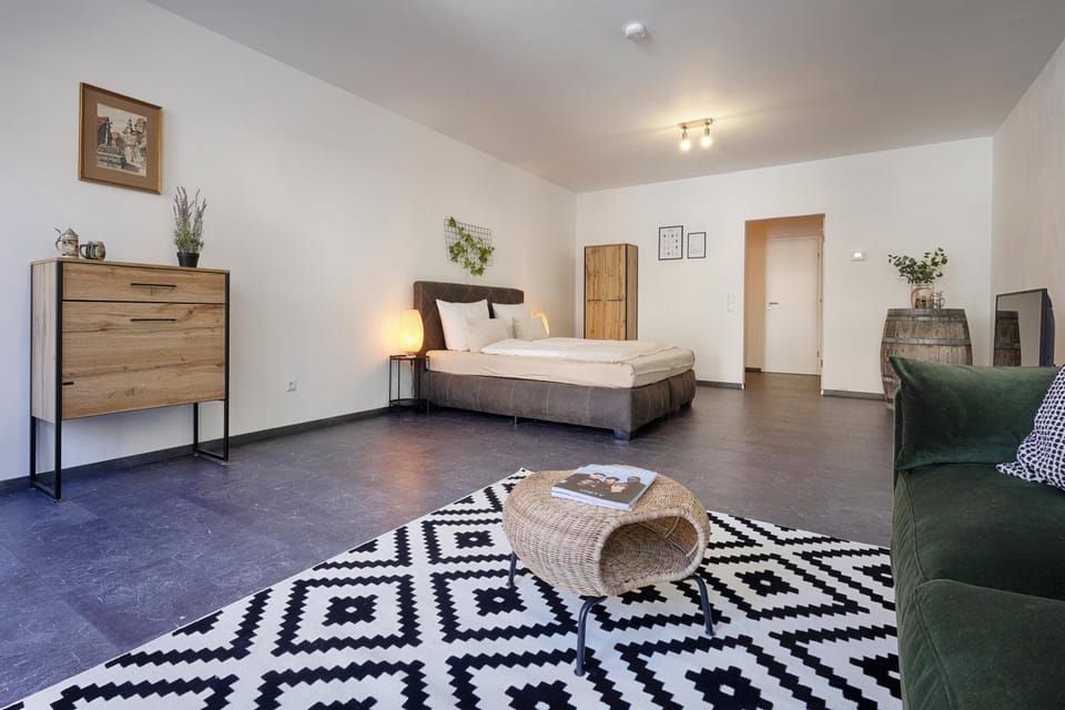 Living room, Photo of the whole room, Bedroom