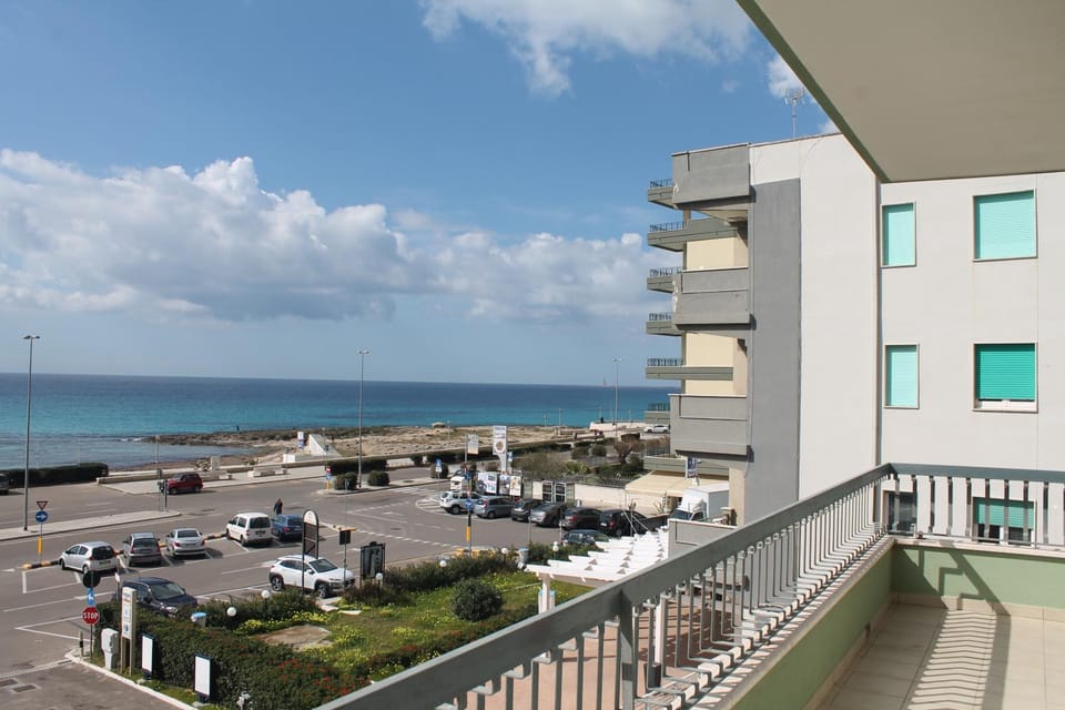 Balcony/Terrace, Sea view, Street view