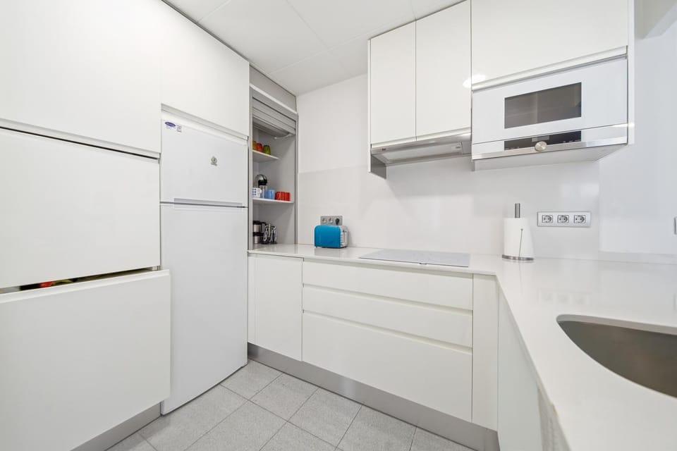 Kitchen or kitchenette, pet friendly, stove