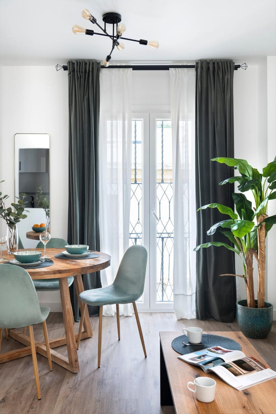 Living room, Dining area