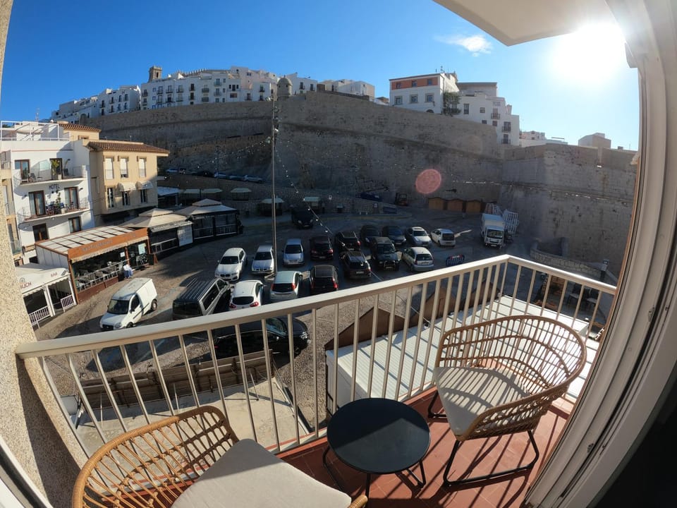 Property building, Day, View (from property/room), Balcony/Terrace, City view, Landmark view, Street view
