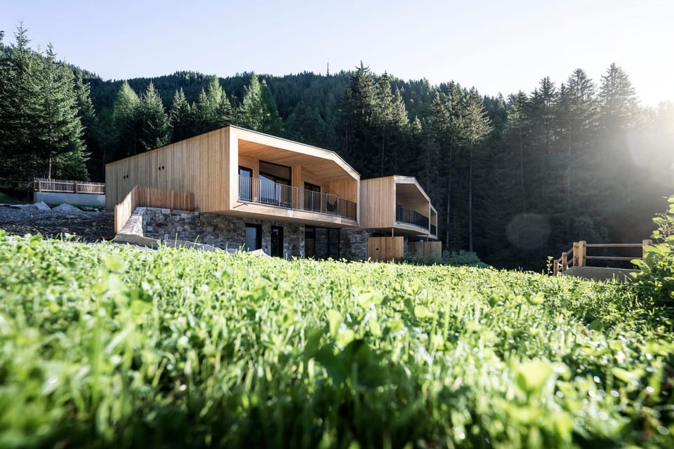 Property building, Natural landscape, Mountain view