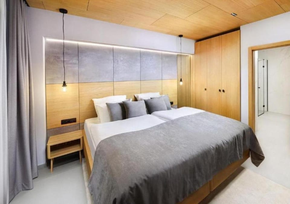 Bed, Photo of the whole room, Bedroom, wardrobe