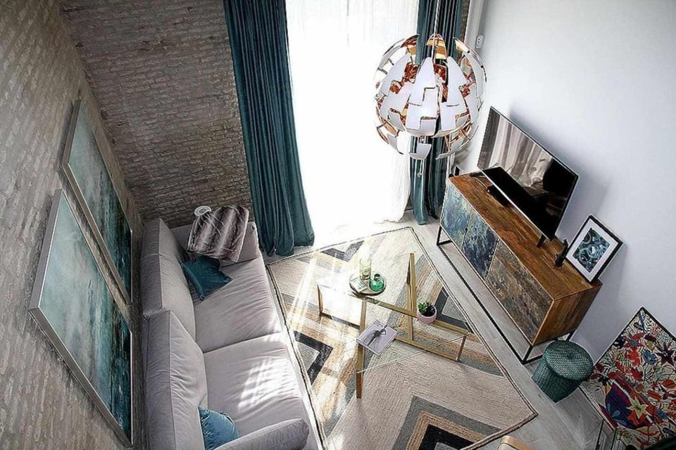 TV and multimedia, Living room, Seating area, Dining area