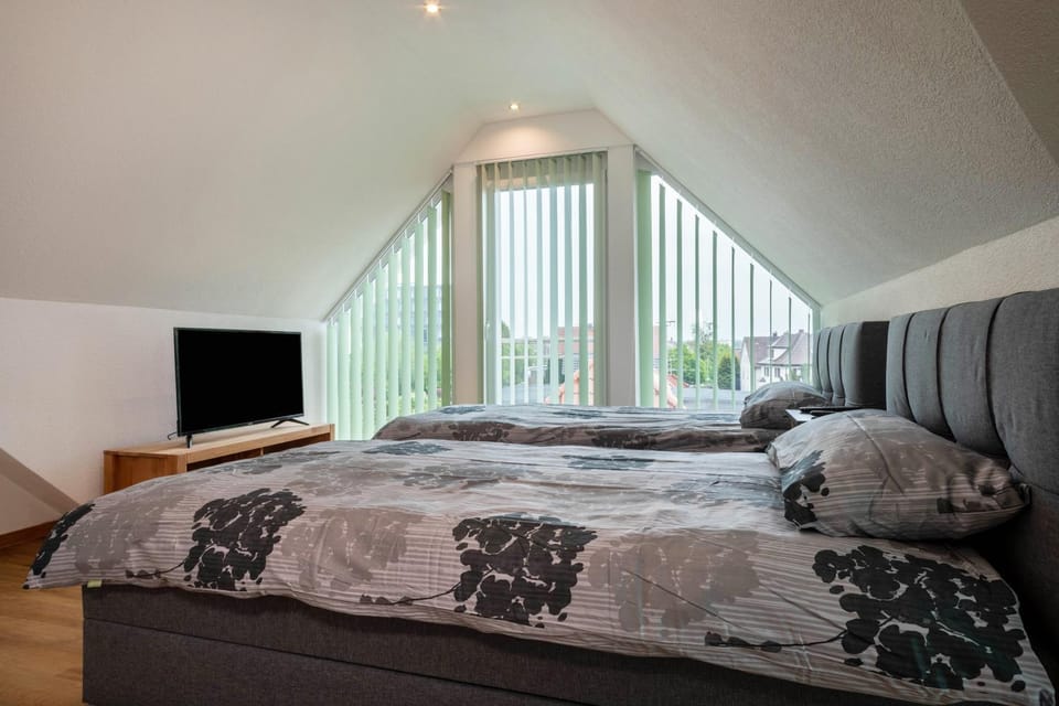 Living room, Bedroom