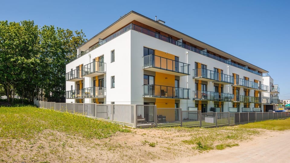 Property building, Day