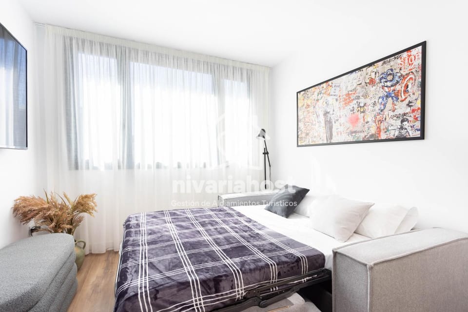 Bed, Living room