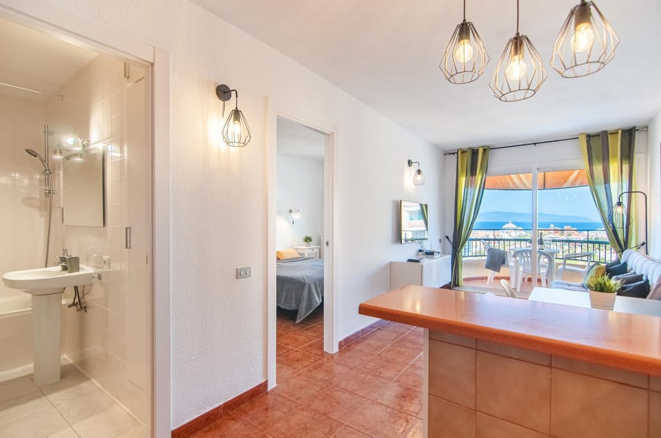 Las Vistas Ocean View PH08 Apartment in Playa de las Americas