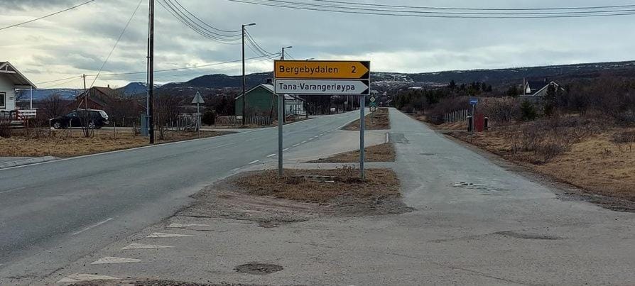 Hiking, Street view