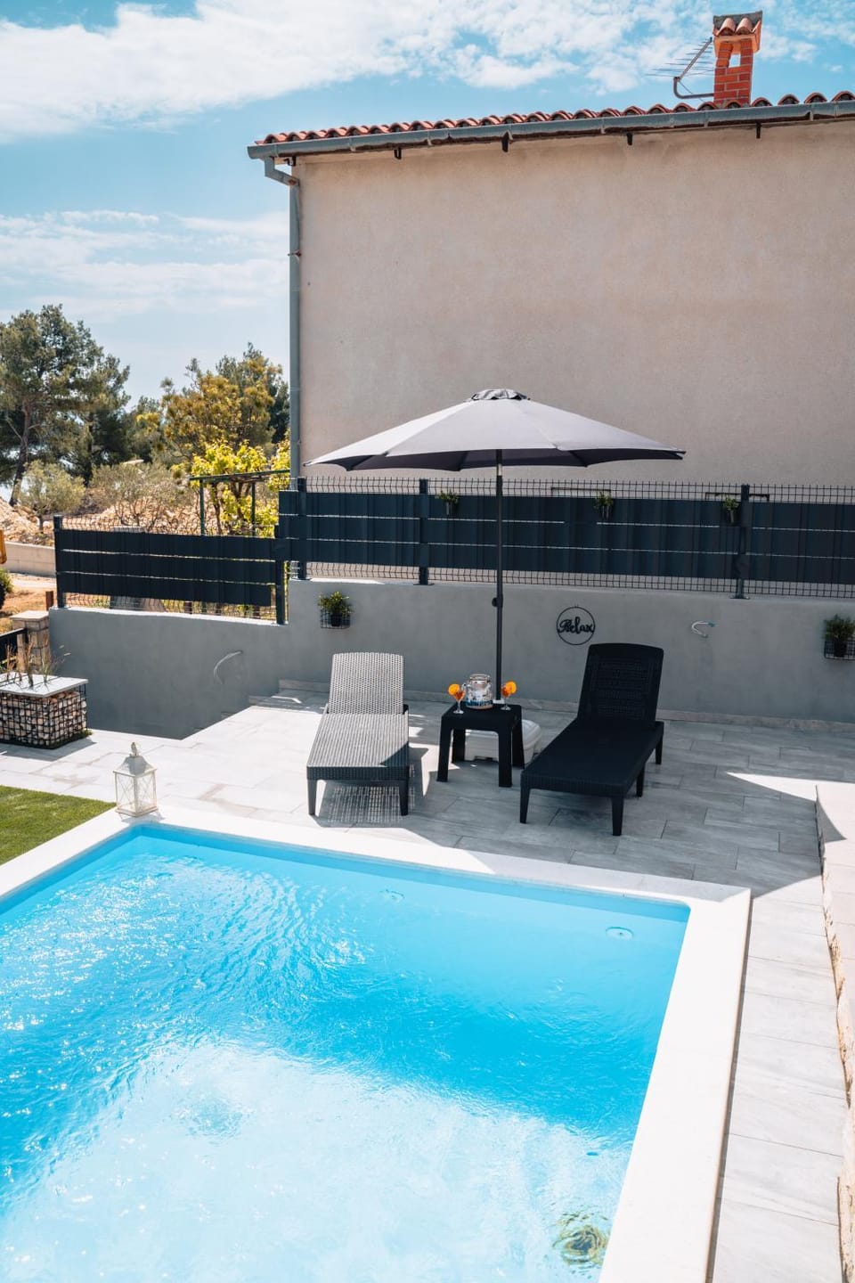 Swimming pool, Swimming pool, sunbed