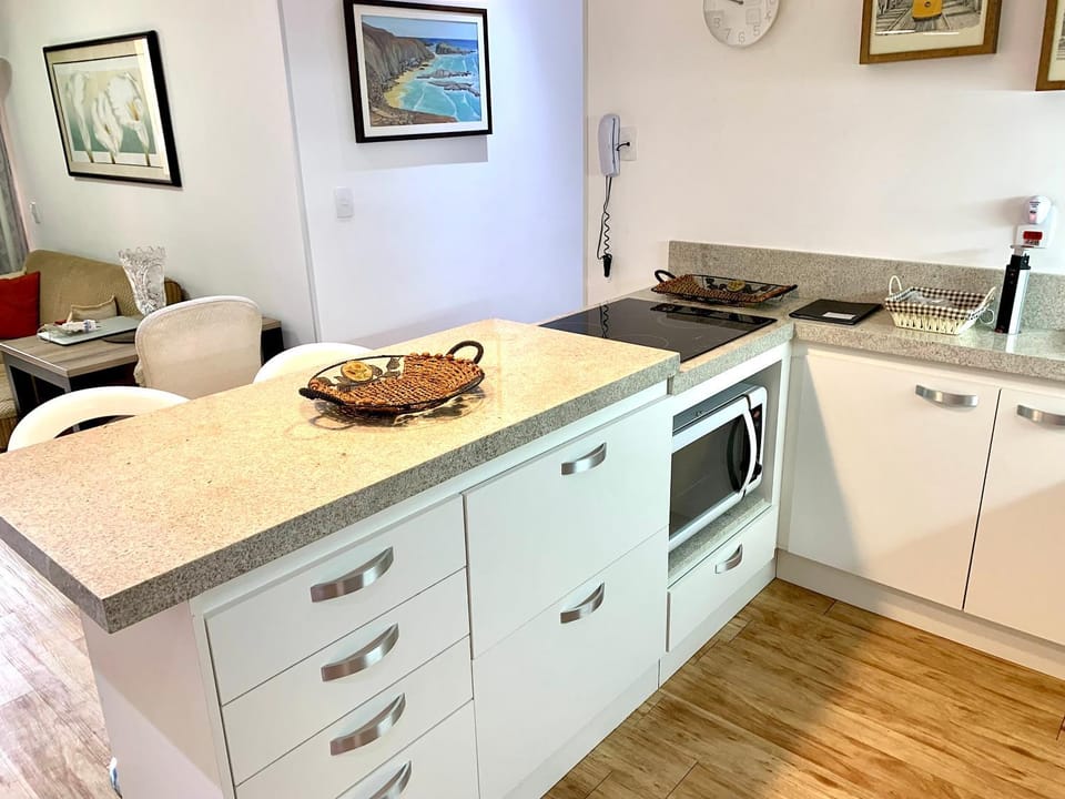 Dining area, Communal kitchen
