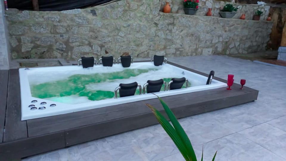 Natural landscape, Hot Tub