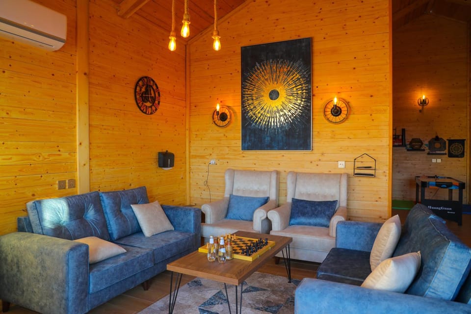 Living room, Seating area