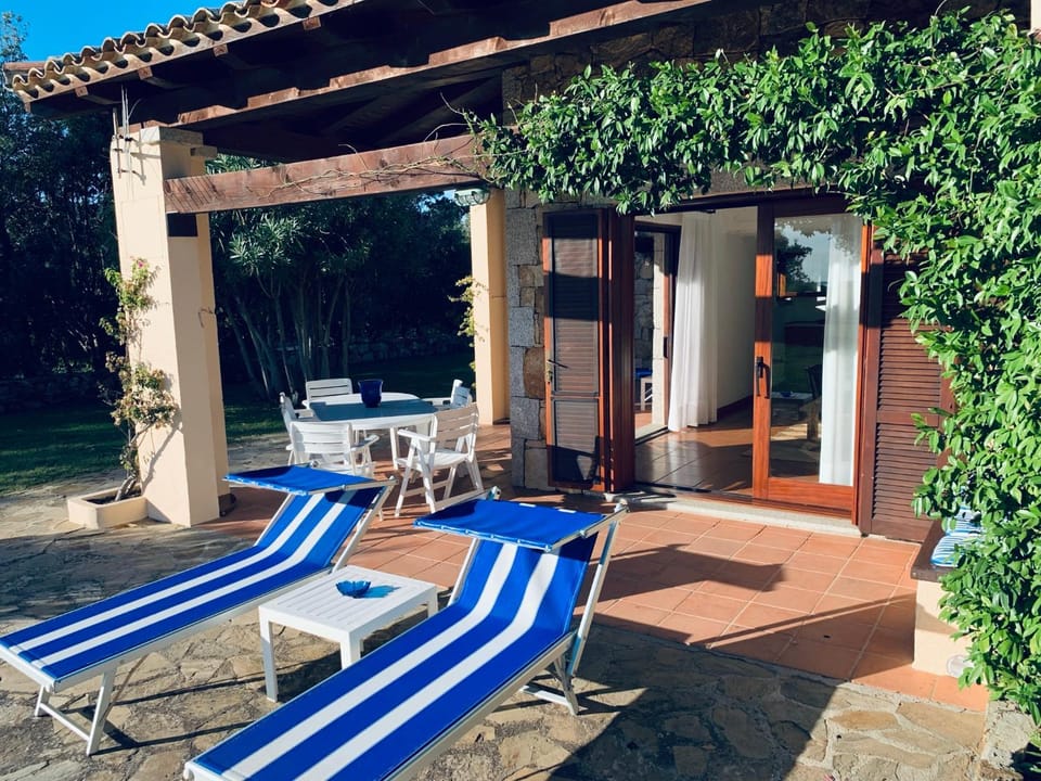 Patio, Facade/entrance, Solarium