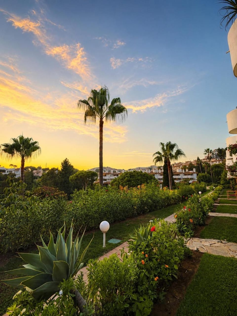 The Golden House, Calahonda Golf Apartment in Sitio de Calahonda
