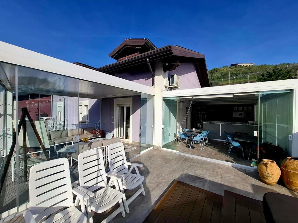 Property building, Patio, Day, Hot Tub, Solarium, View (from property/room), Balcony/Terrace, Living room, Seating area, Pool view, Swimming pool, sunbed