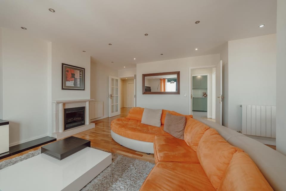Communal lounge/ TV room, Living room