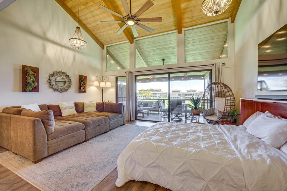 Chic Waikoloa Condo w/ Lanai + Complex Pools! House in Waikoloa Village