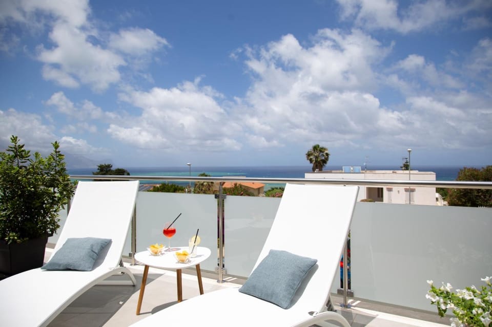 Balcony/Terrace, Balcony/Terrace