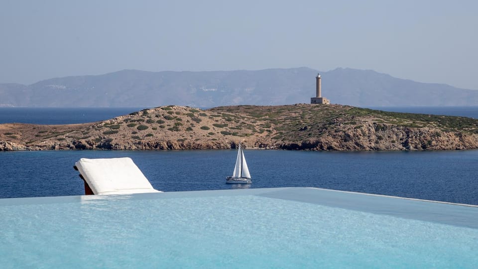 Day, Pool view, Sea view, Swimming pool, sunbed