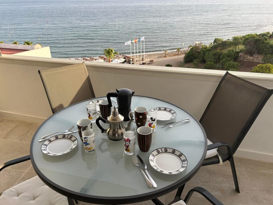 Day, Natural landscape, View (from property/room), Balcony/Terrace, Food and drinks, Beach, Sea view, Drinks