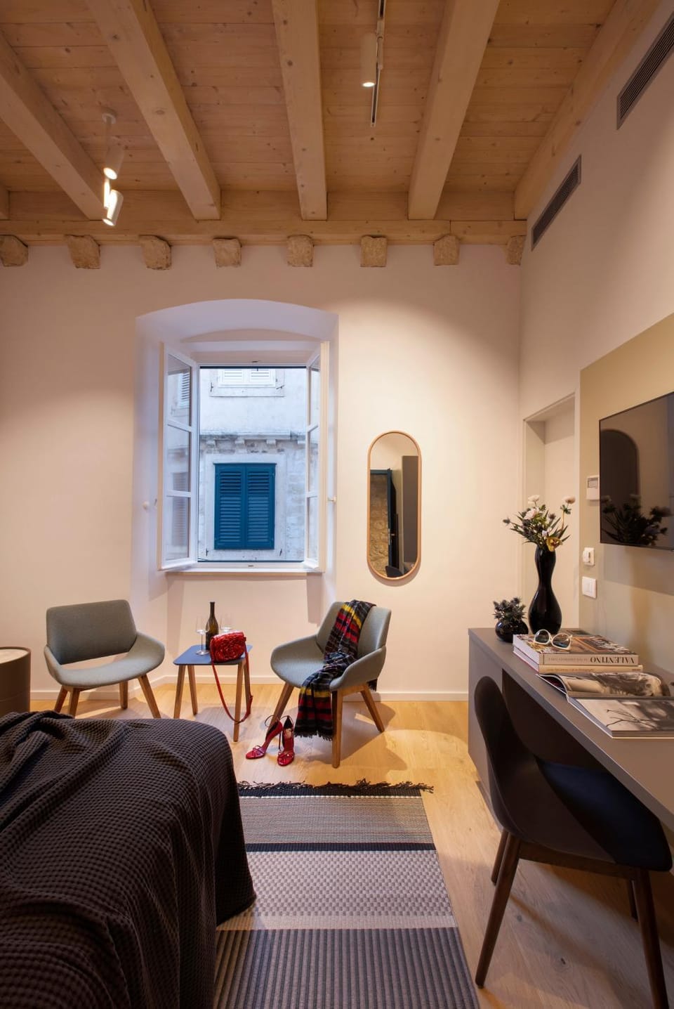 Communal lounge/ TV room