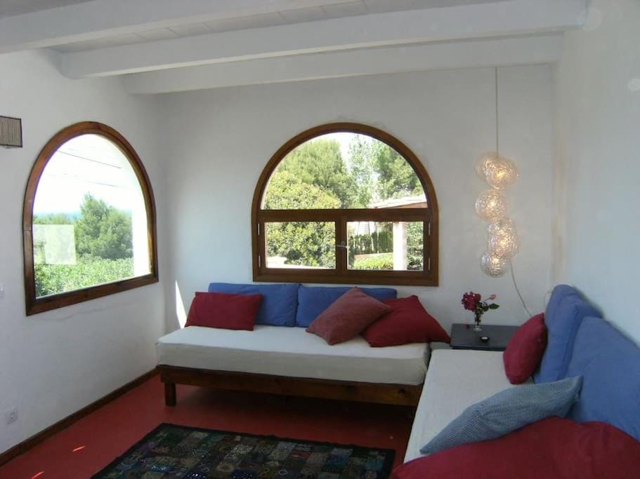 Tranquility?JUST RELAX on the NON-TOURISTIC COAST House in Llevant