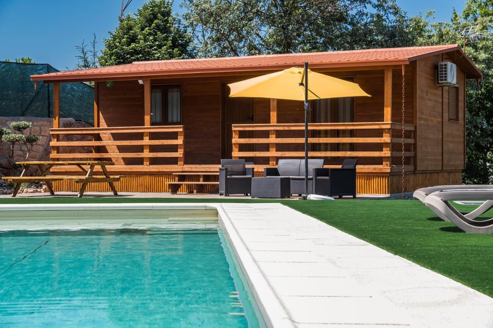 Property building, Swimming pool, Swimming pool