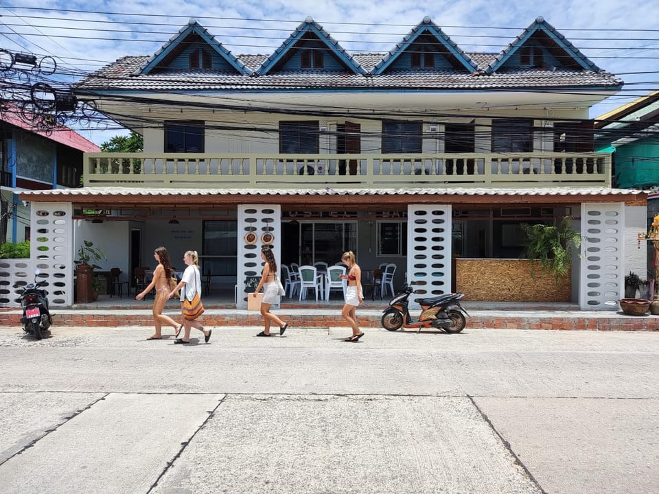 Property building, Facade/entrance, People