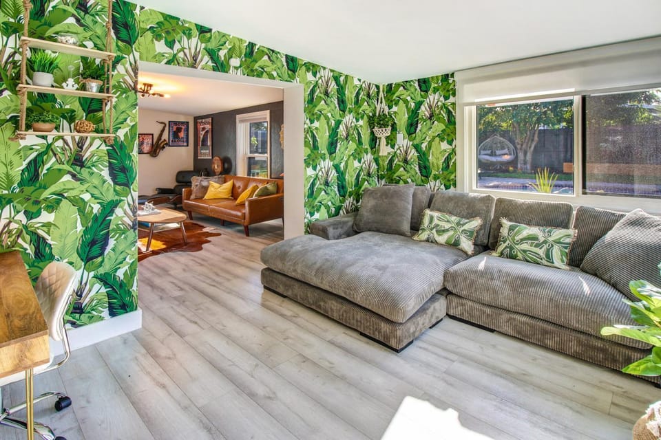 Communal lounge/ TV room, Bed, Living room, Seating area, Bedroom, Pool view, Pool view, Swimming pool