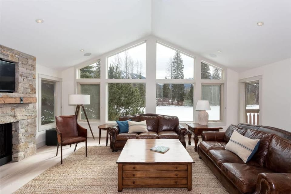 8166 Nicklaus North House in Whistler