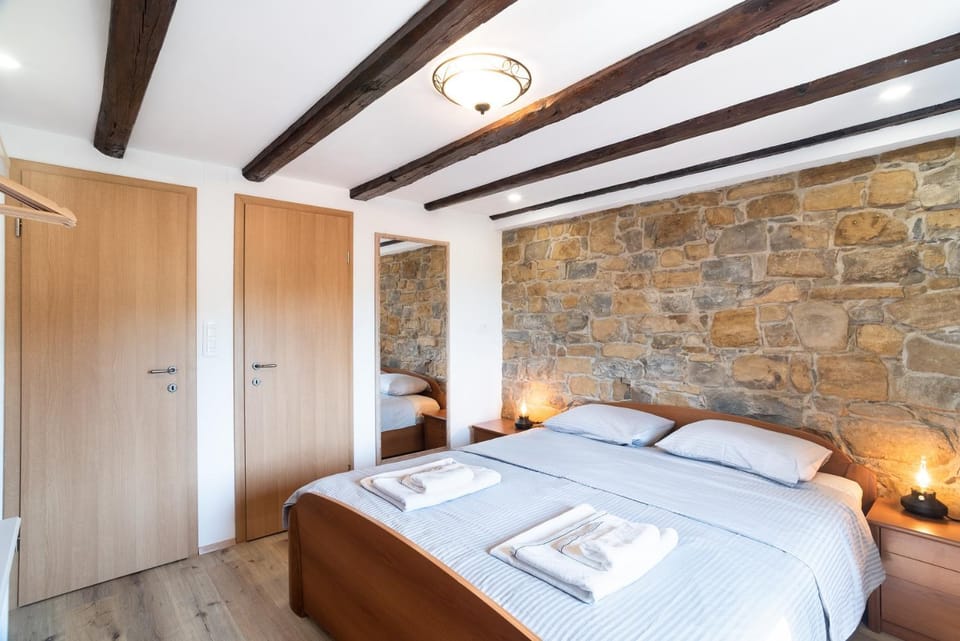 Bed, Photo of the whole room, Bedroom, towels, wardrobe