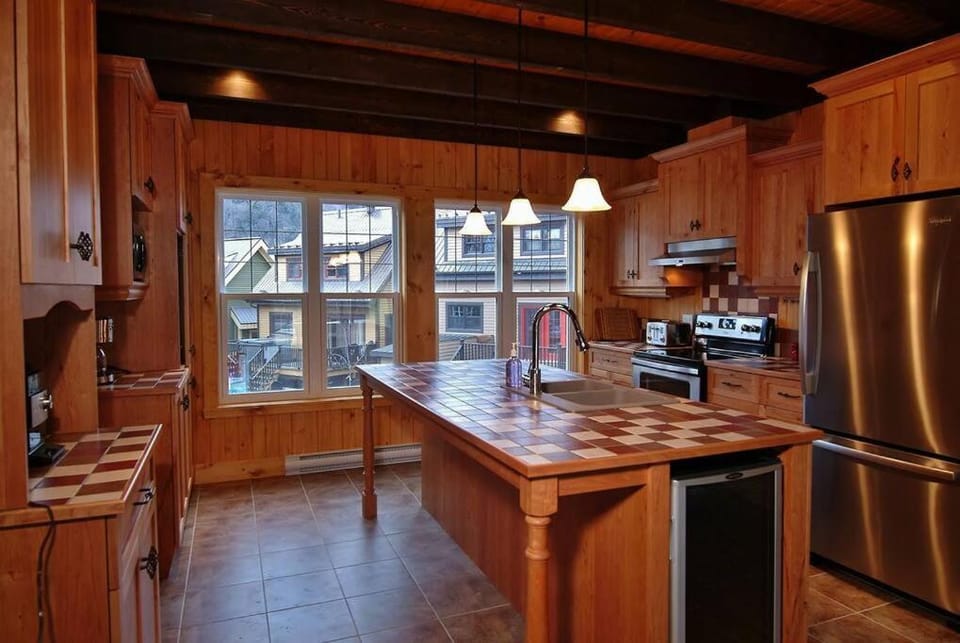 Alpages 9015 -Les Chalets Alpins Stoneham Chalet in Quebec