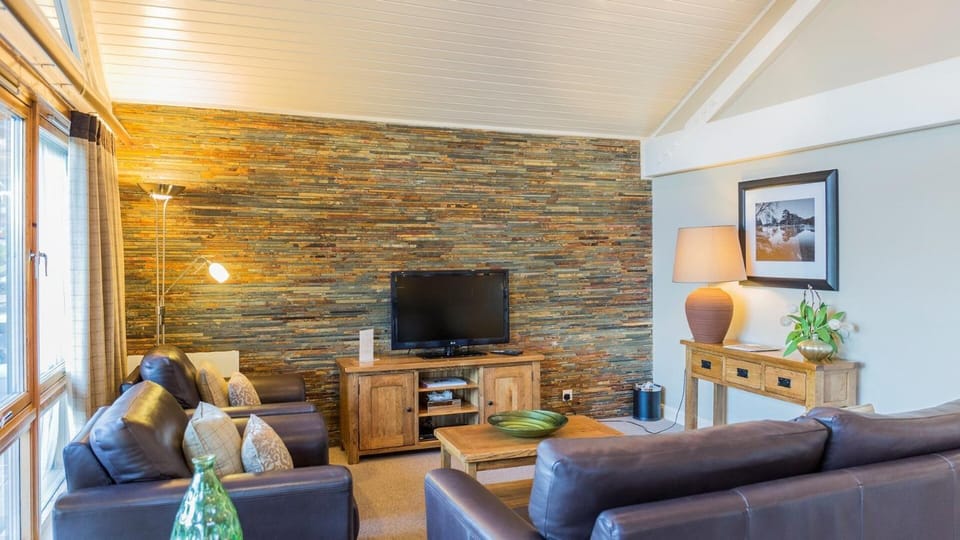 Cameron House Lodge by Loch Lomond House in Scotland
