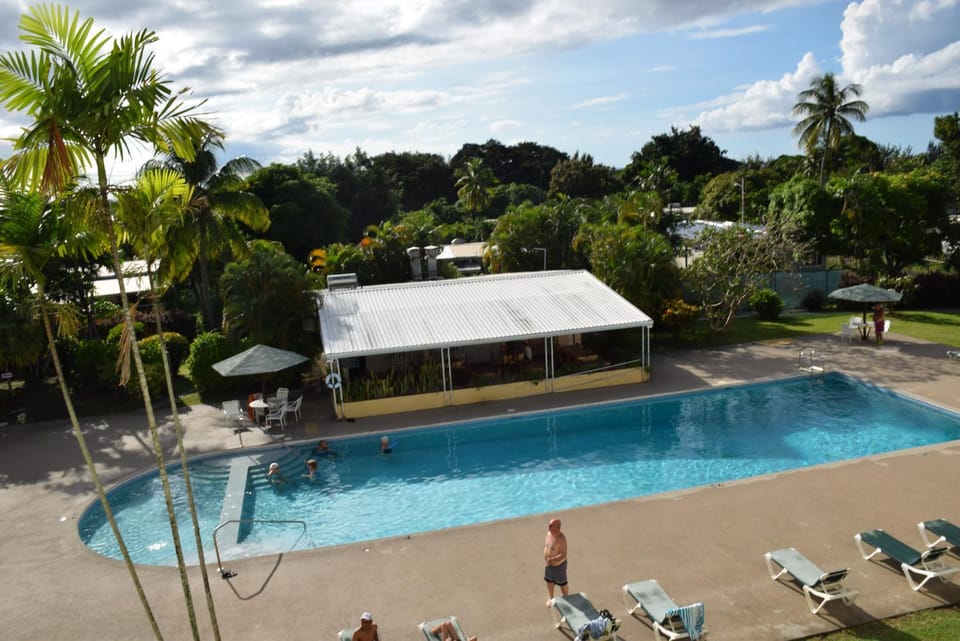 Goldenview Apartment in Holetown