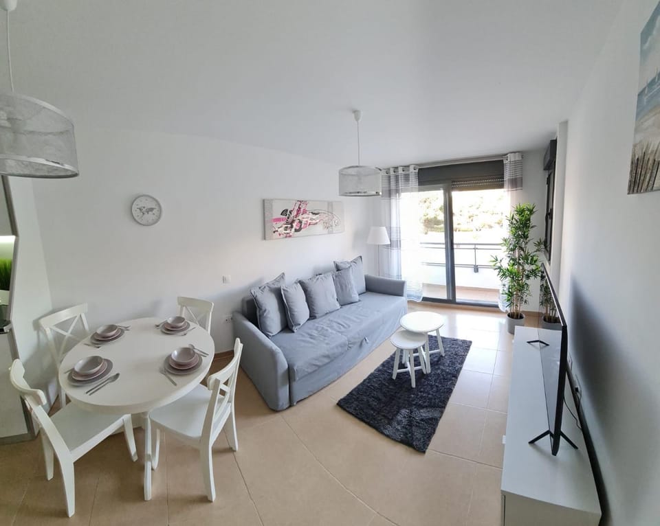 Communal lounge/ TV room, Living room, Decorative detail, Seating area, Dining area