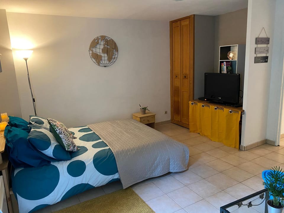 Appartement Cosy avec jardin privatif et garage Apartment in Fontainebleau