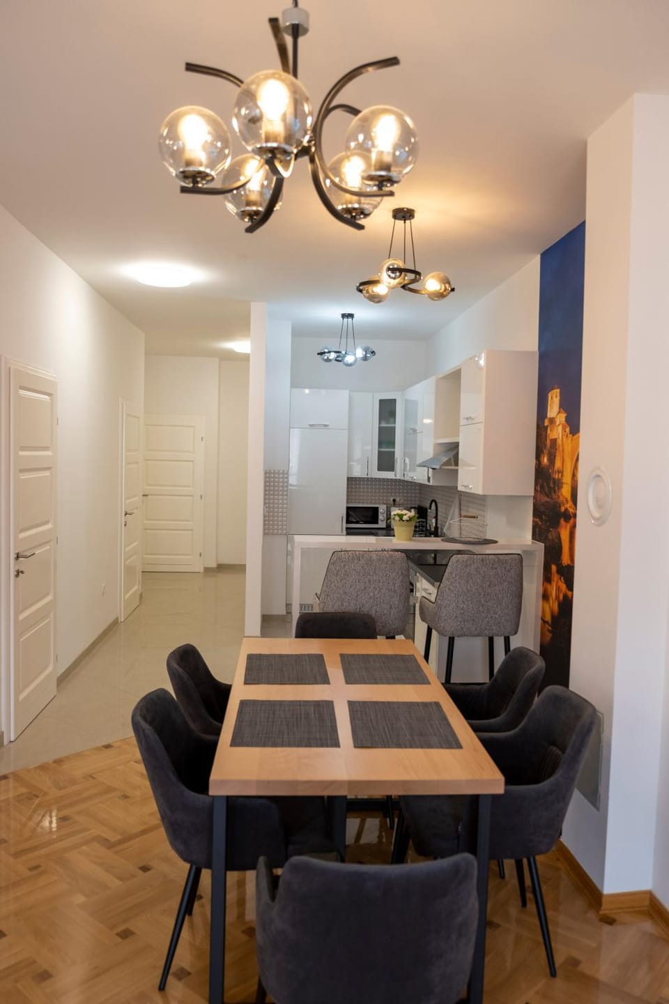 Seating area, Dining area