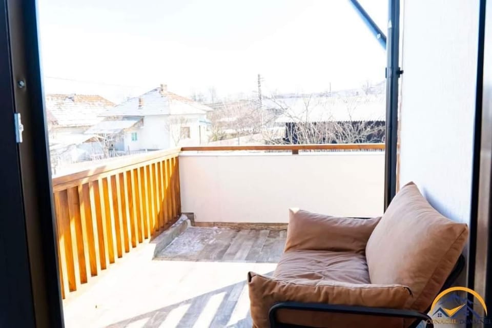 Conacul Doamnei Farm Stay in Romania