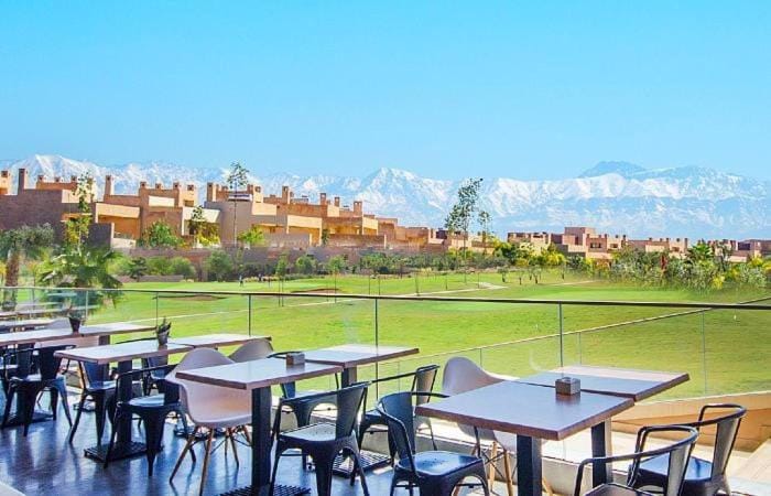 Property building, Nearby landmark, Restaurant/places to eat, Spring, Day, Natural landscape, Other, Banquet/Function facilities, Mountain view
