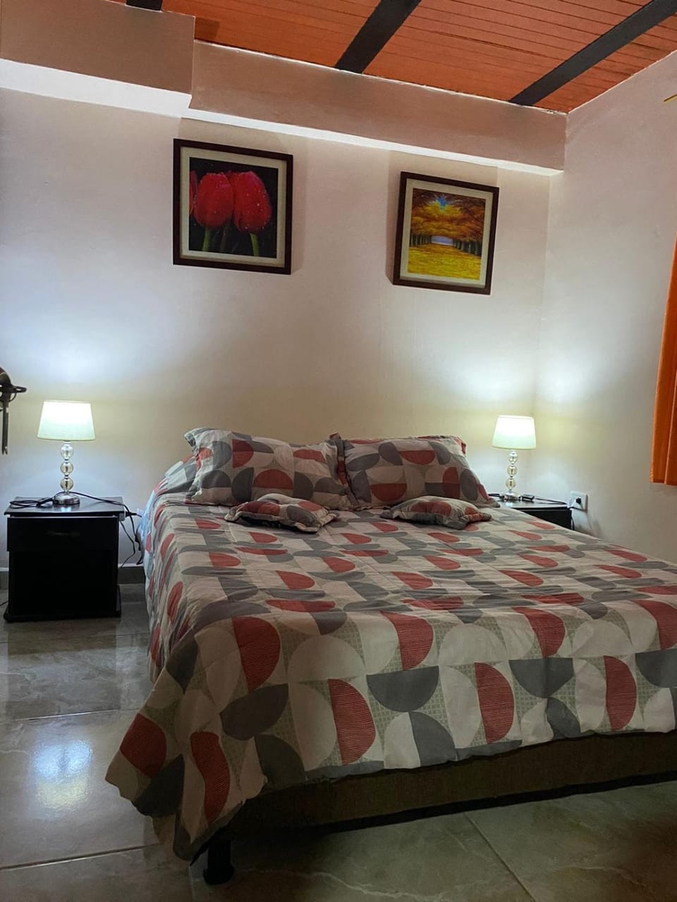 Bed, Photo of the whole room