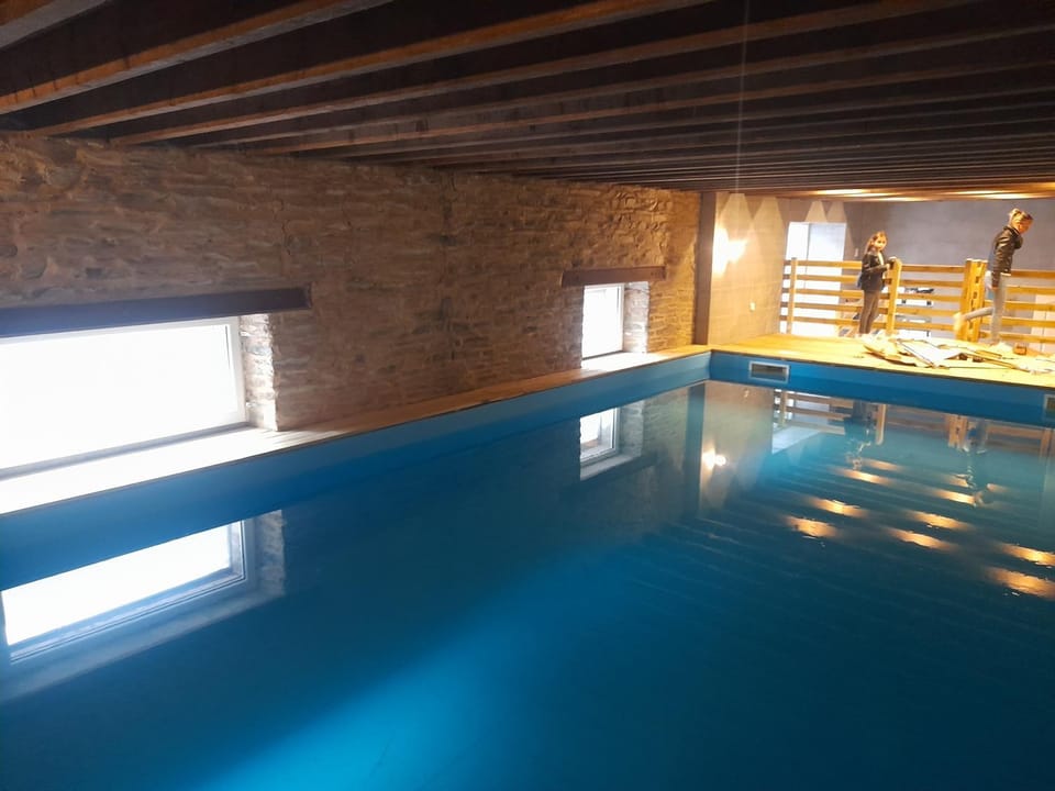 Swimming pool