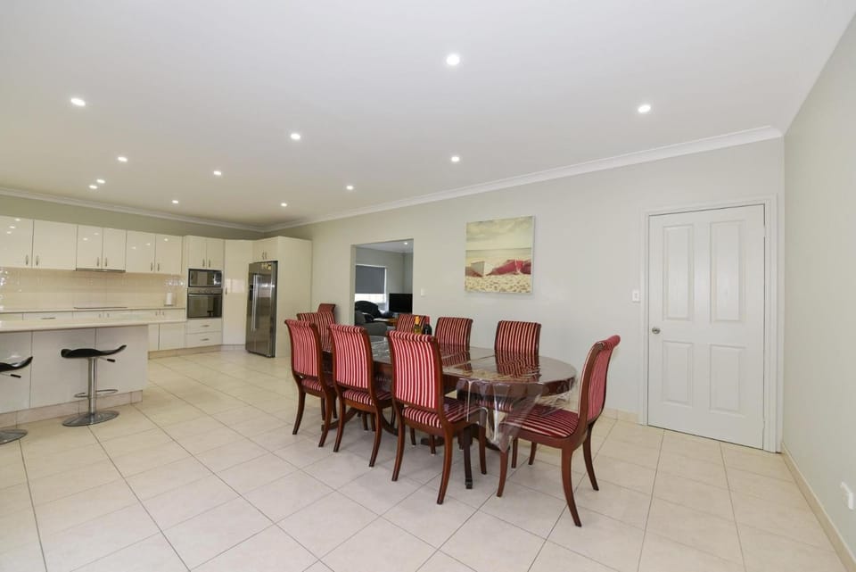 Paradise Beach House - Belle Escapes Jervis Bay House in Saint Georges Basin