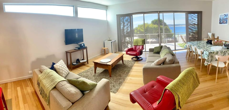 Annies View House in Emu Bay