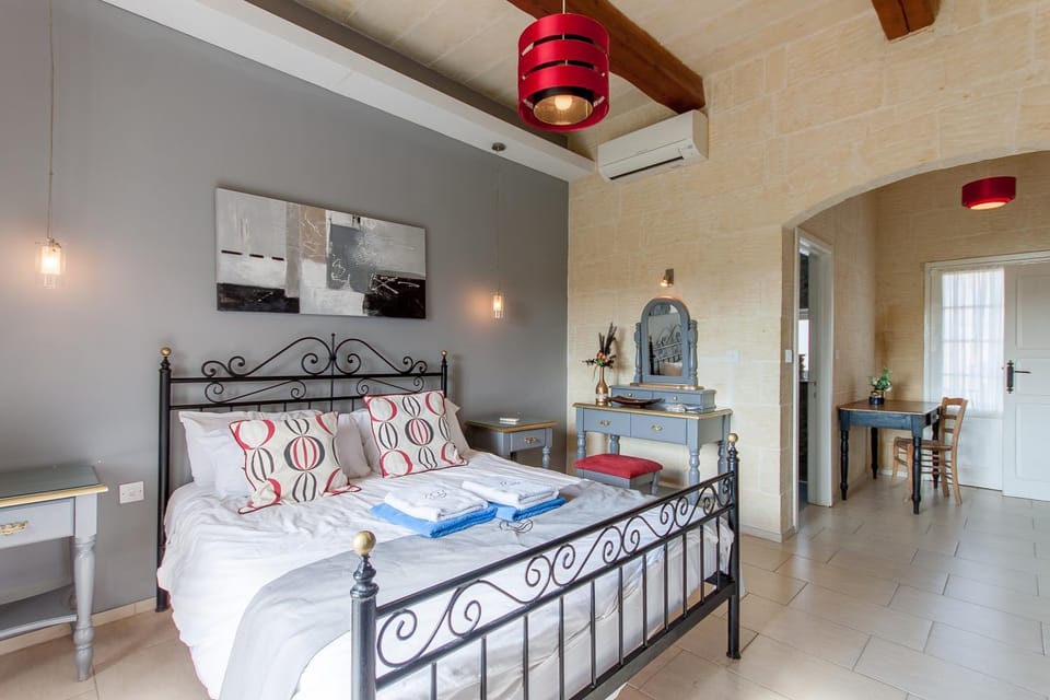Bedroom, Bedroom